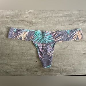 PINK by Victoria’s Secret Extra low rise thong. Lace waistband BNWOT Size Large